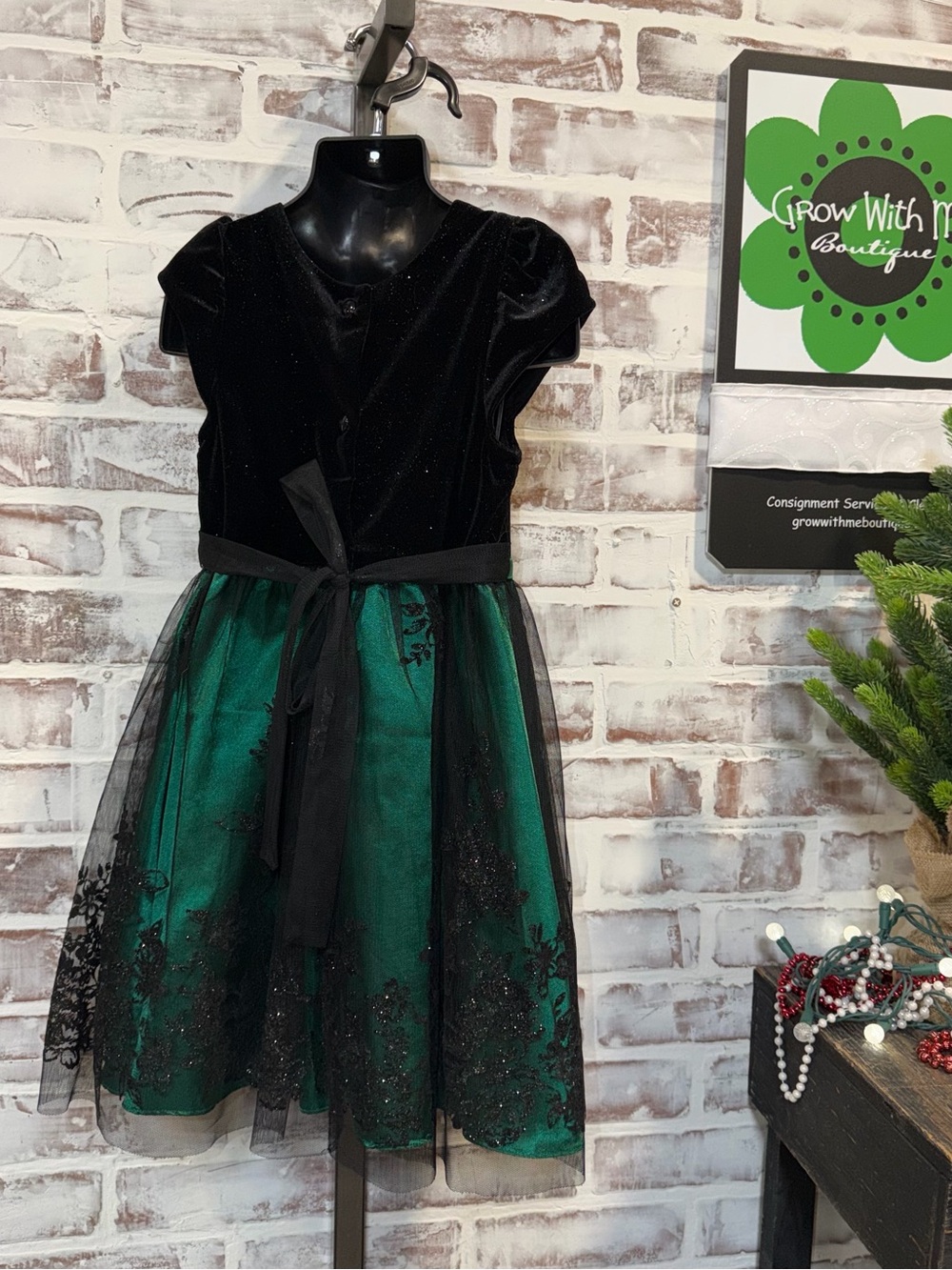 Jona Michelle Black Velvet Bodice Green Tulle Party Dress